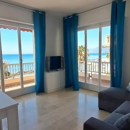 Casa Anna Appartamento Fronte Mare Ventimiglia Exterior photo