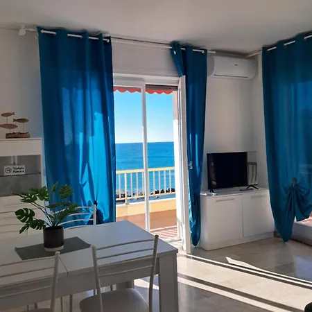 Casa Anna Appartamento Fronte Mare Ventimiglia Exterior photo
