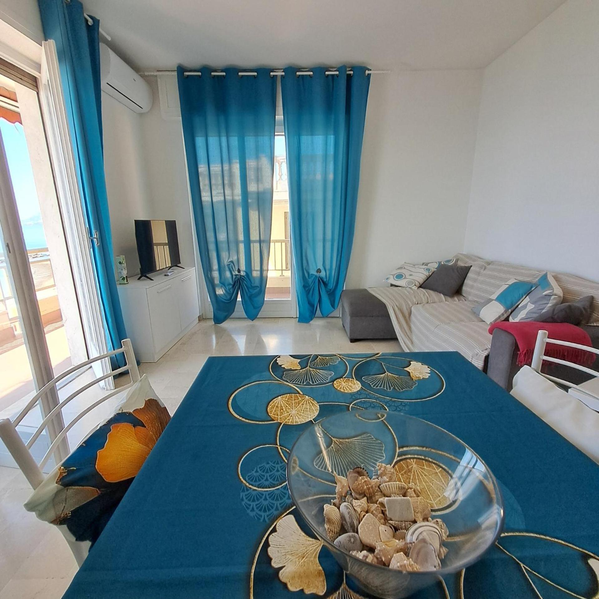 Casa Anna Fronte Mare Apartment